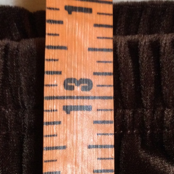 ⭐️ Gilligan & O’malle Chocolate Brown Velour stretch women’s Pants - Picture 7 of 14